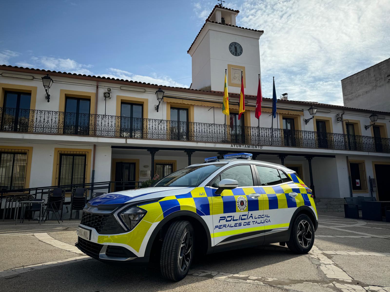 coche-policia-perales1